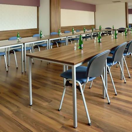 Palcat Hotell Tábor